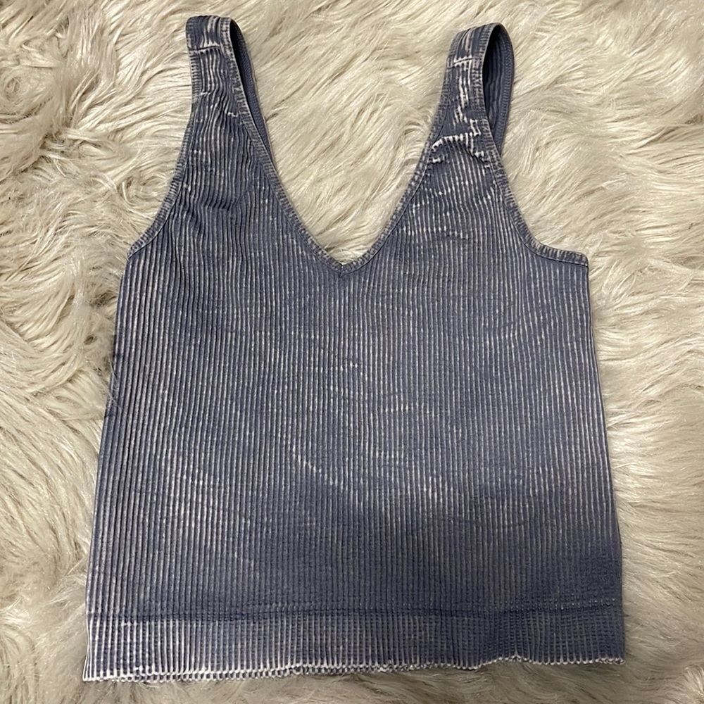 Grey top